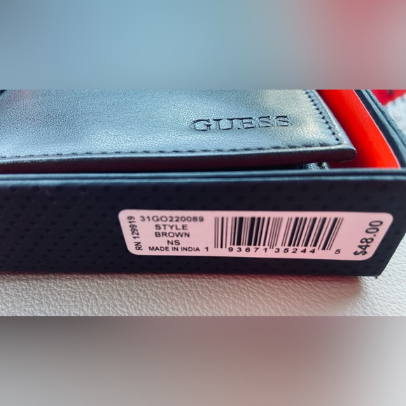 NWT! Guess men’s wallet in rich dark brown - Picture 4 of 7